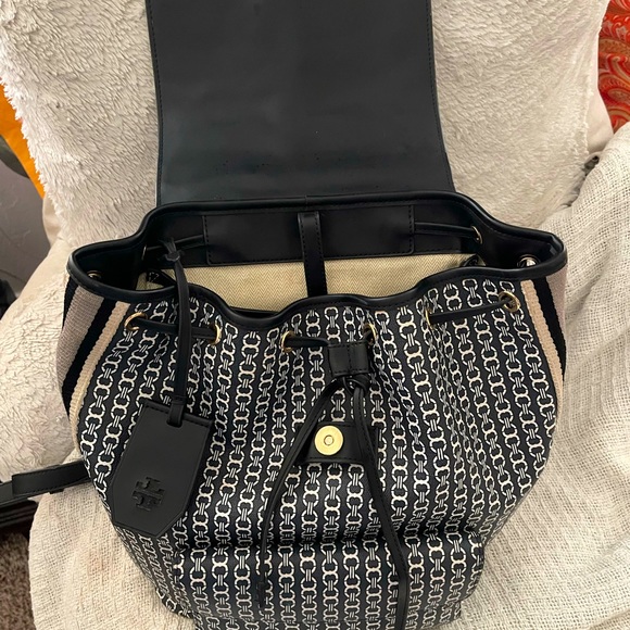 TORY BURCH Gemini Link Canvas Backpack SOLD OUT IN STORES! Very good condition! - Picture 4 of 8
